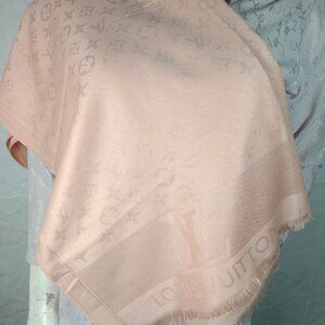 Louis Vuitton Stole Shawl Wrap 65% Cashmere 35% Silk Peach Used